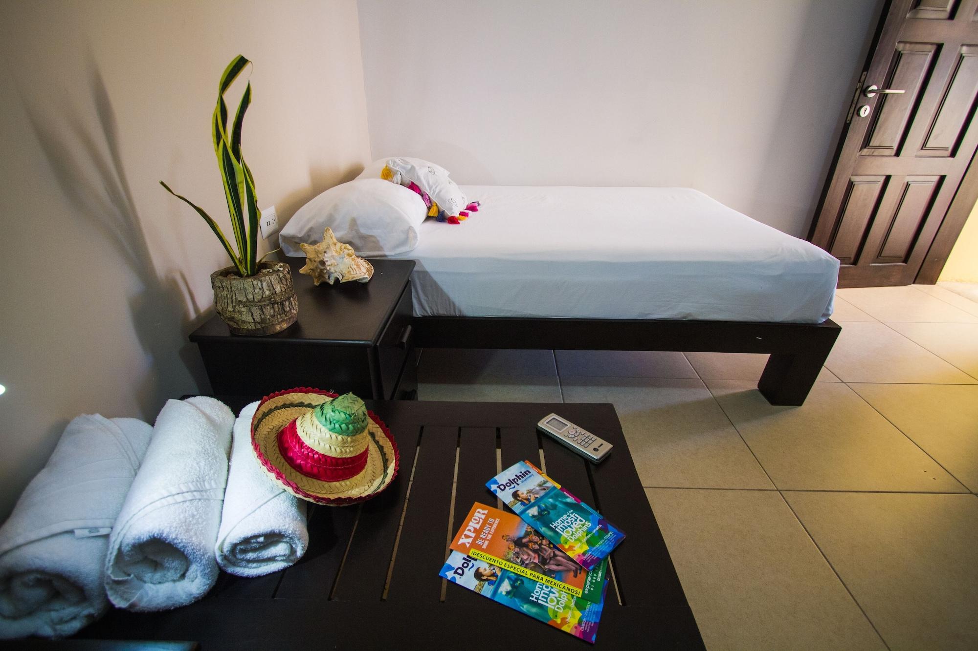 We Playa Hotel Playa del Carmen Exteriör bild