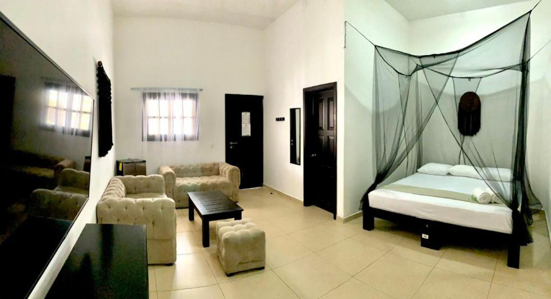 We Playa Hotel Playa del Carmen Exteriör bild