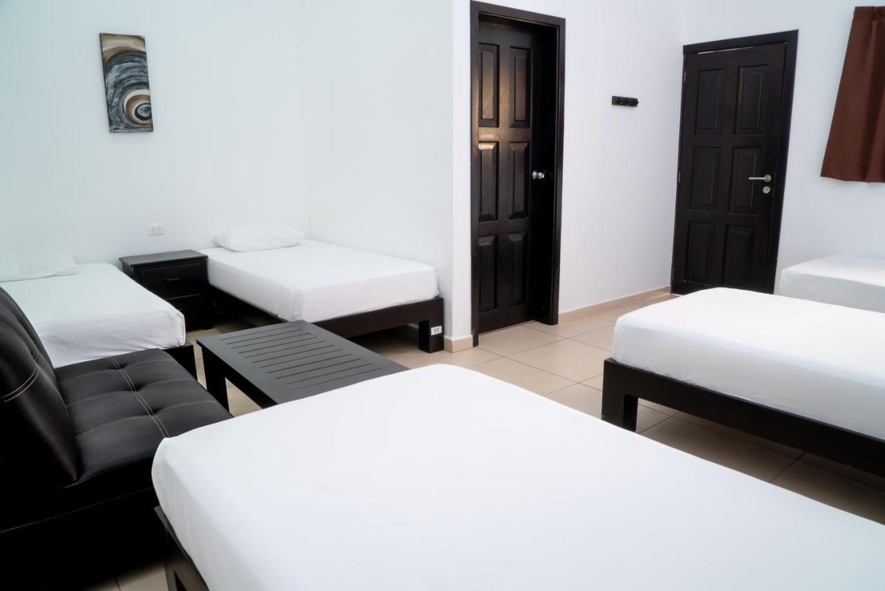 We Playa Hotel Playa del Carmen Exteriör bild